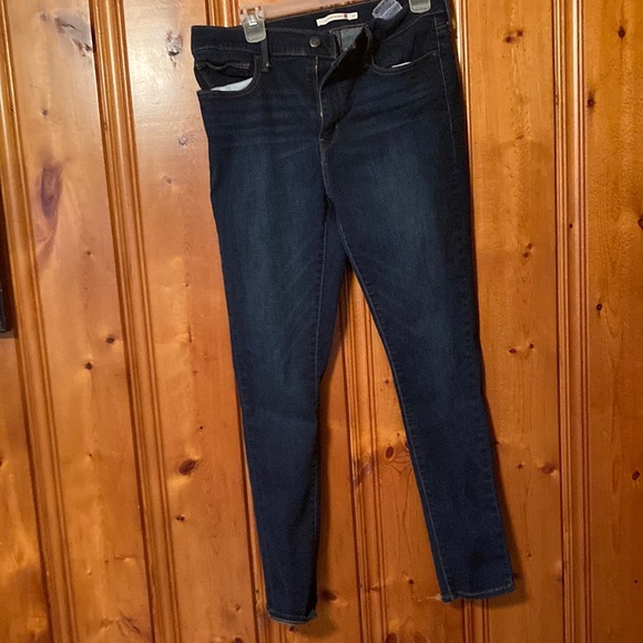 Size 32/29 inches long Women’s Levi Strauss Slimming & Co. In good condition - Picture 3 of 7